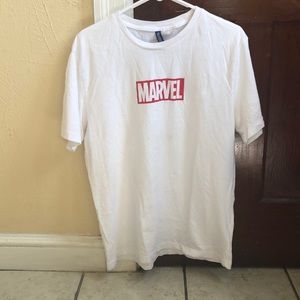 Marvel logo tee